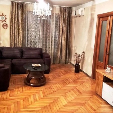 Apartment K. Gamsakhurdia St. Batumi Exterior photo